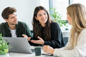 Absolventen berichten über Agenturpraktika